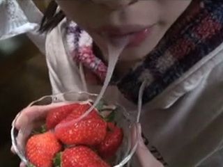 Japanese Teens Uses Cum For a Food